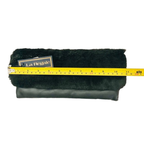 NWT-Faux Fur Clutch-La Regale - Picture 6 of 7